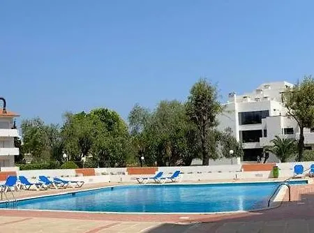 Lejlighed 2-bedroom In Albufeira, 10 Minutes From The Beach, With Pool