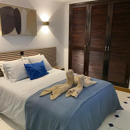 2-bedroom In Albufeira, 10 Minutes From The Beach, With Pool *