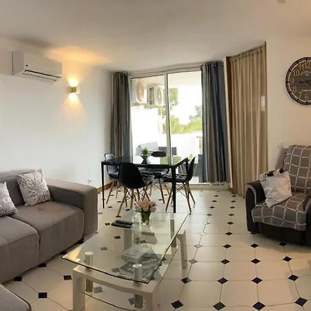 Apartman 2-bedroom In Albufeira, 10 Minutes From The Beach, With Pool
