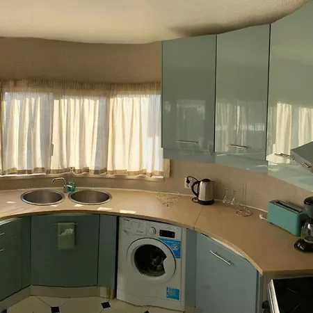 2-bedroom In Albufeira, 10 Minutes From The Beach, With Pool Apartman Albufeira